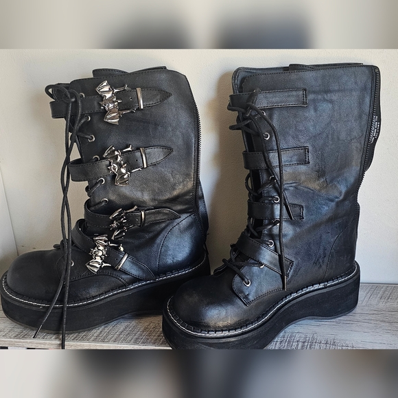 Demonia Emily- 322 - Picture 2 of 4